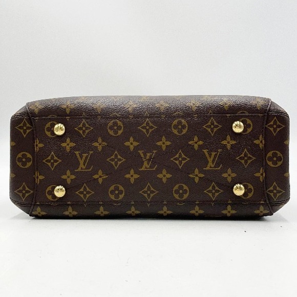 Louis Vuitton Monogram Montaigne MM Handbag - Picture 3 of 14